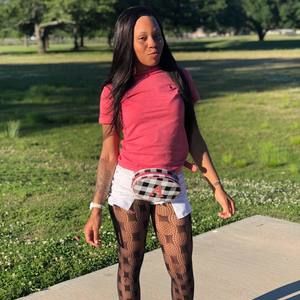 Meet your Posher, Alexis